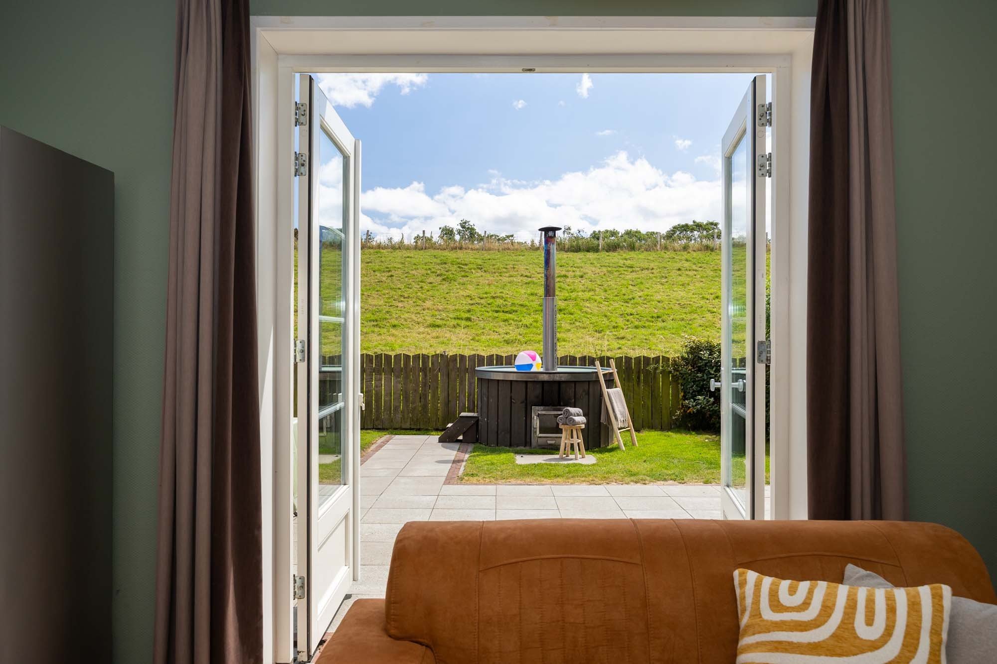 Andijk woonkamer view