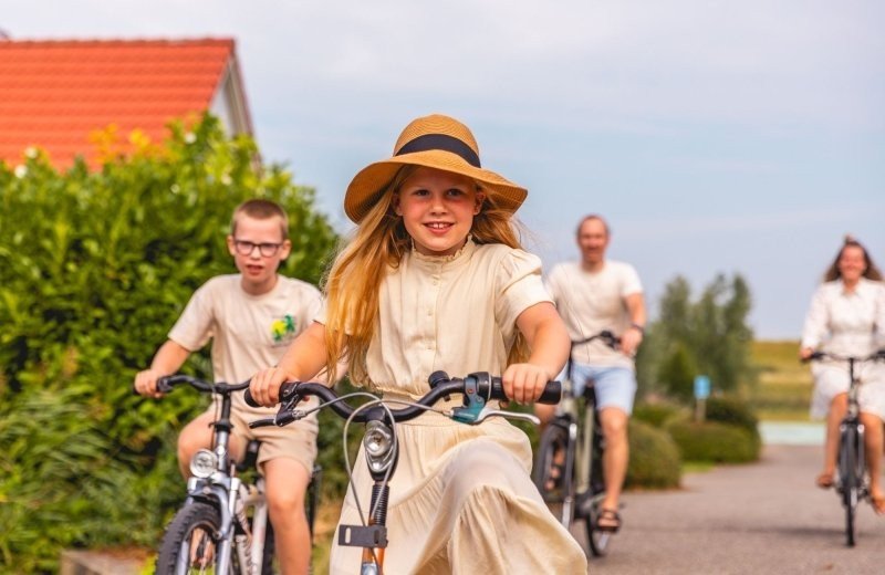 Fietsen gezin ijsselhof