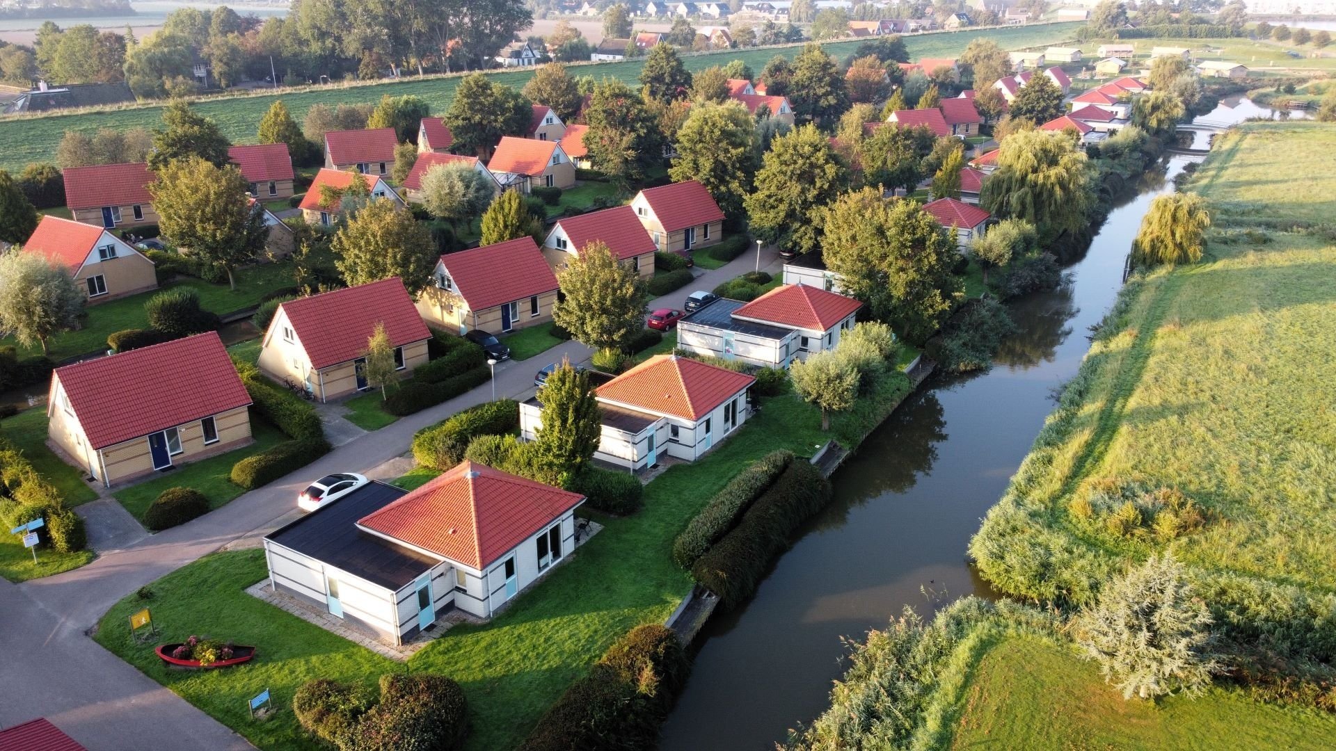 Luchtfoto ijsselhof bungalows