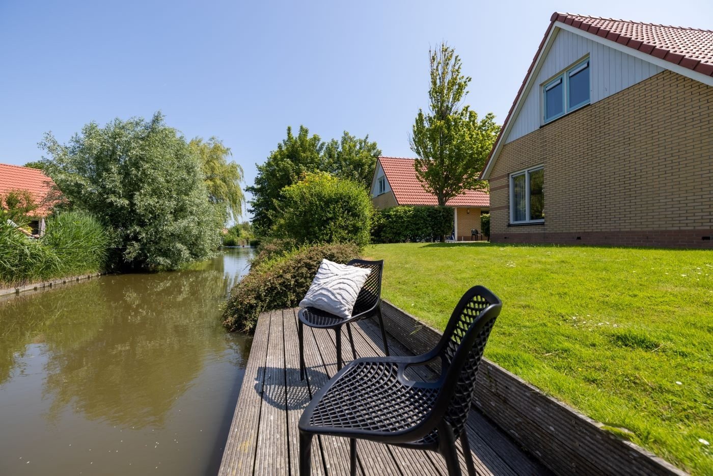 Medemblik 8 stoelen water