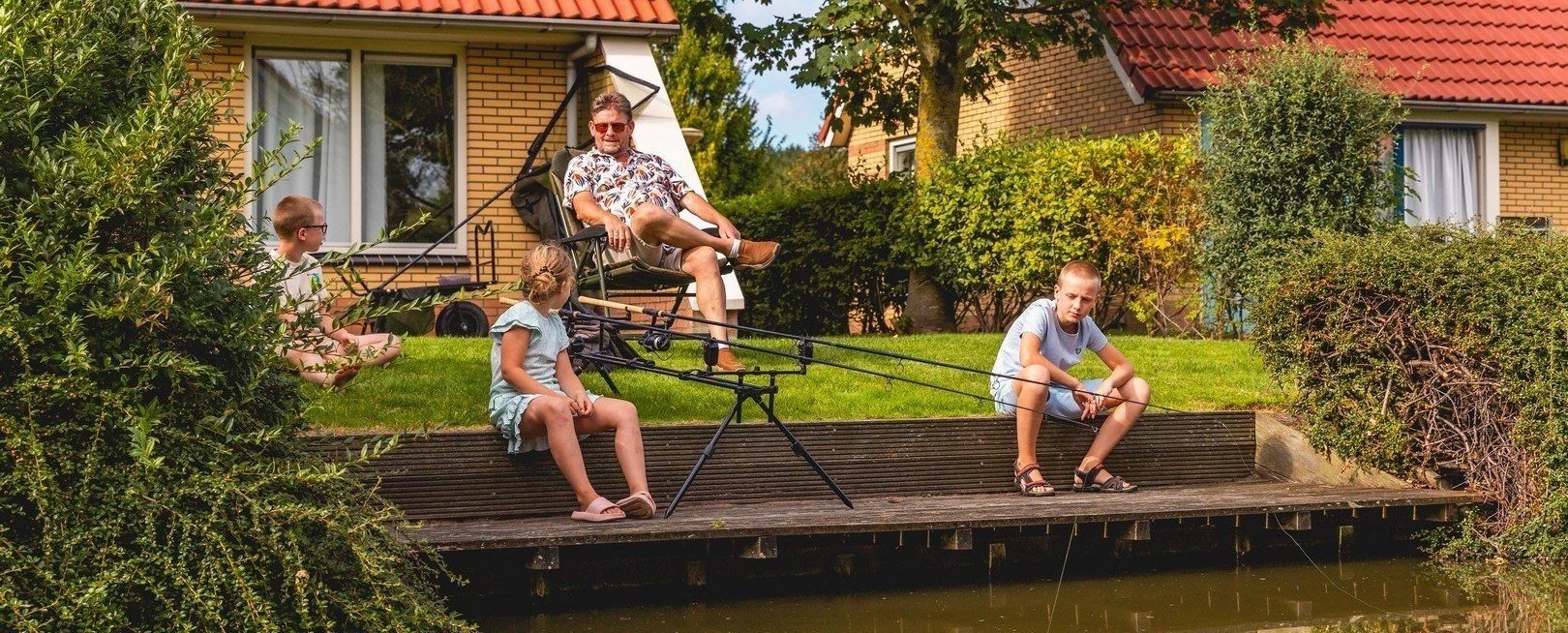 Vakantiepark met vissteigers noord holland